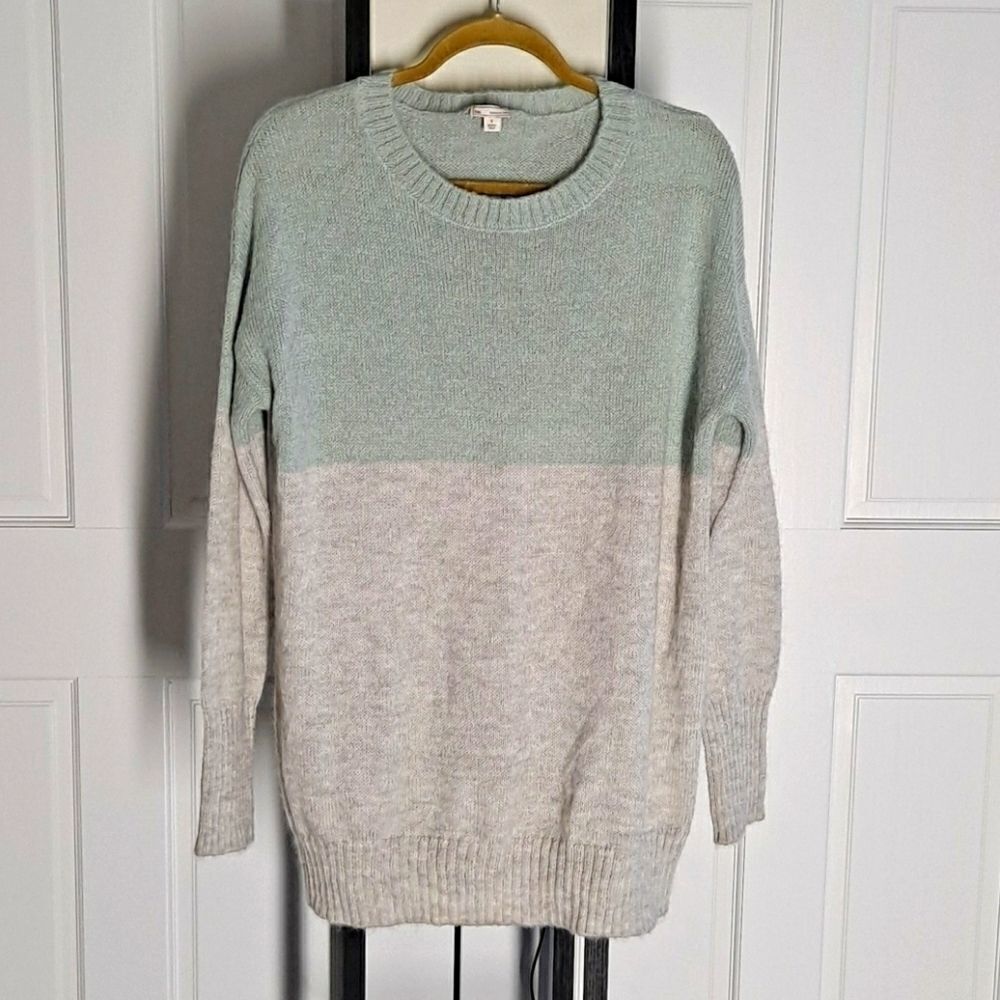 Gap ladies pullover sweater NWOT‎